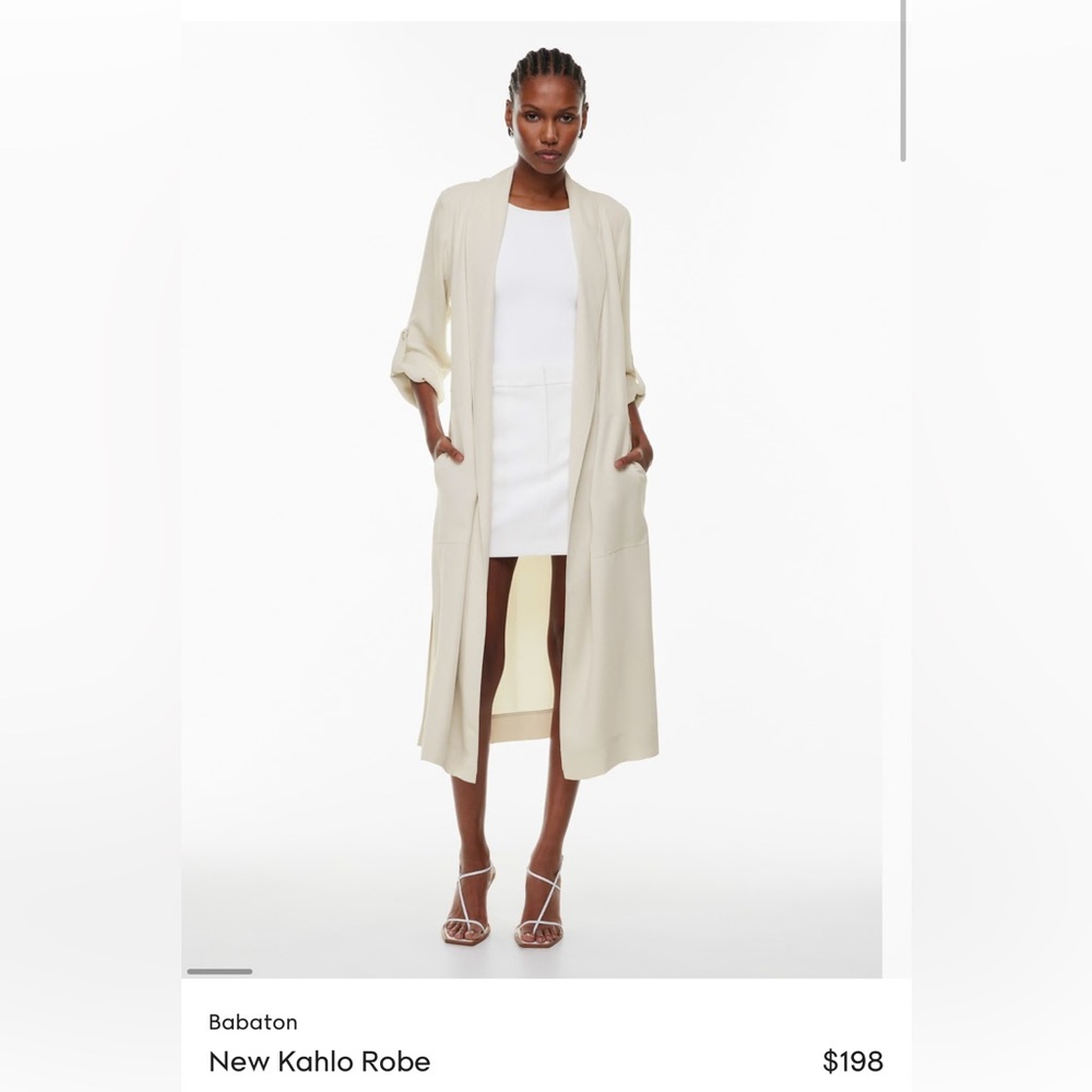 🤍Aritzia babaton duster/robe. Matte Pearl. Size S